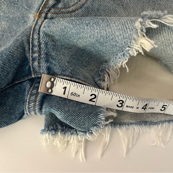 Abercrombie and Fitch Low Rise Jean Shorts New With Tags - Picture 7 of 9